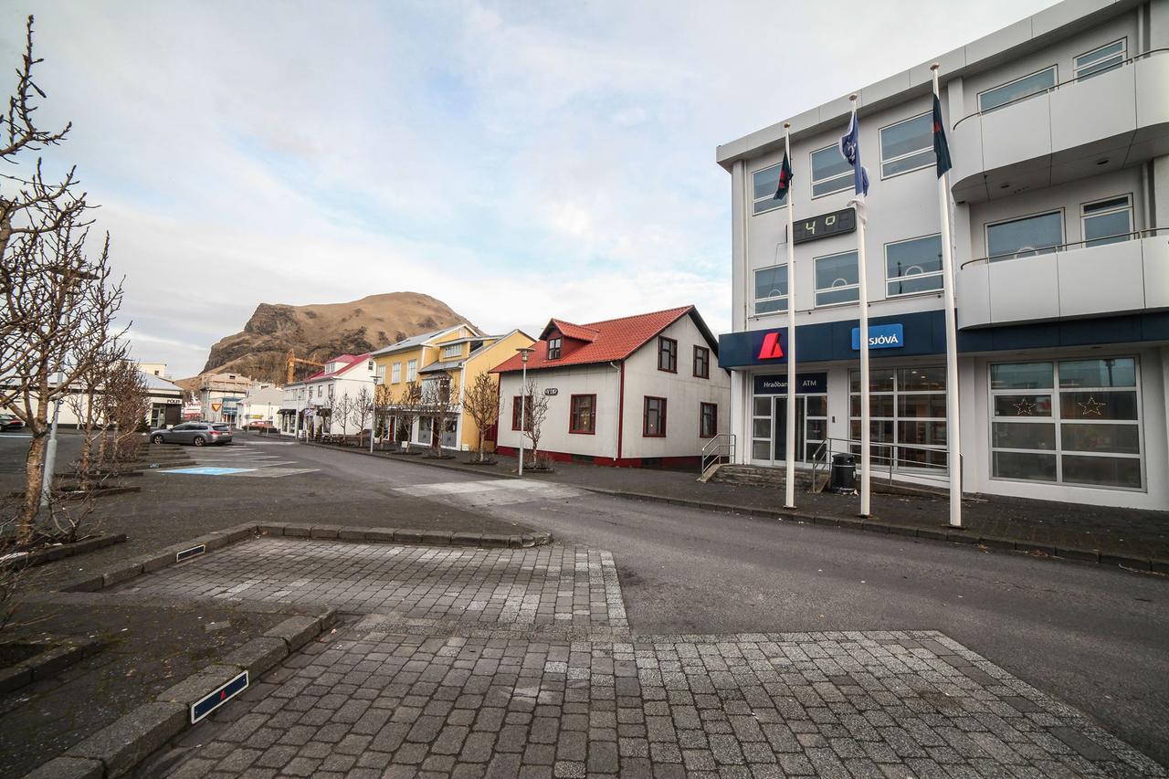 Lava Guesthouse Vestmannaeyjar Exterior photo