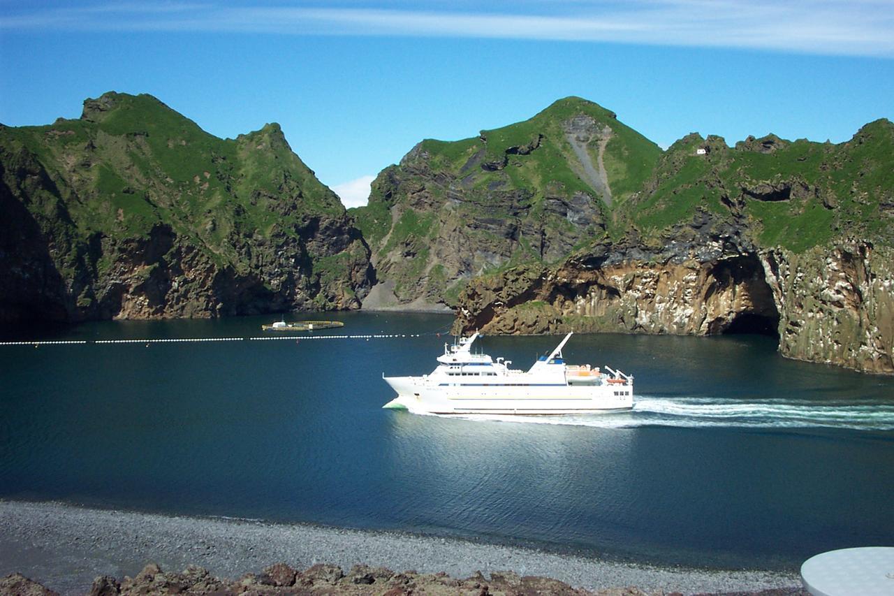 Lava Guesthouse Vestmannaeyjar Exterior photo